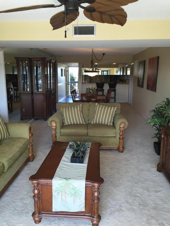 601 Seafarer Circle, Jupiter, FL 33477