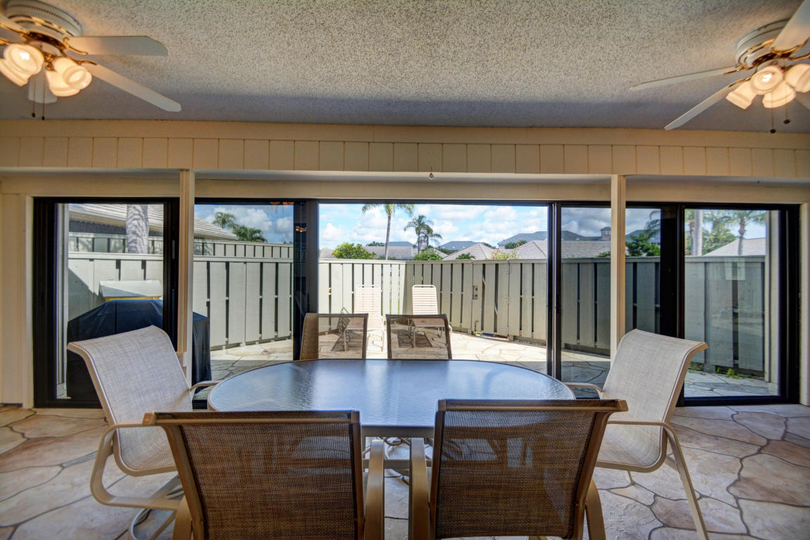 1127 E Seminole Avenue, Jupiter, FL 33477