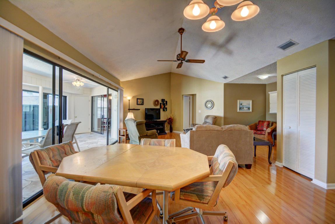 1127 E Seminole Avenue, Jupiter, FL 33477