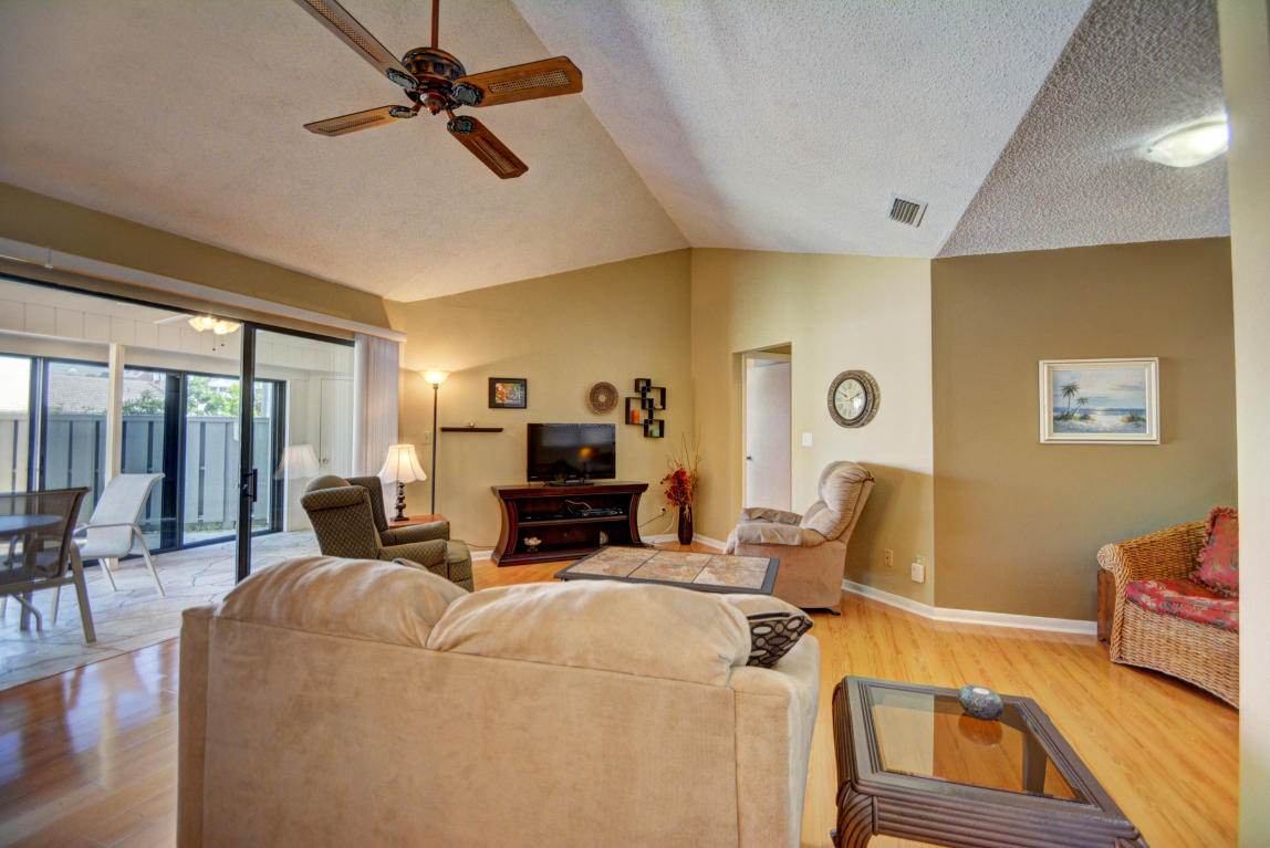 1127 E Seminole Avenue, Jupiter, FL 33477