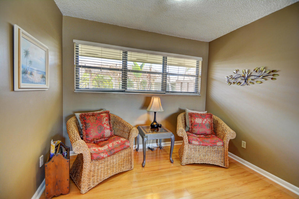 1127 E Seminole Avenue, Jupiter, FL 33477