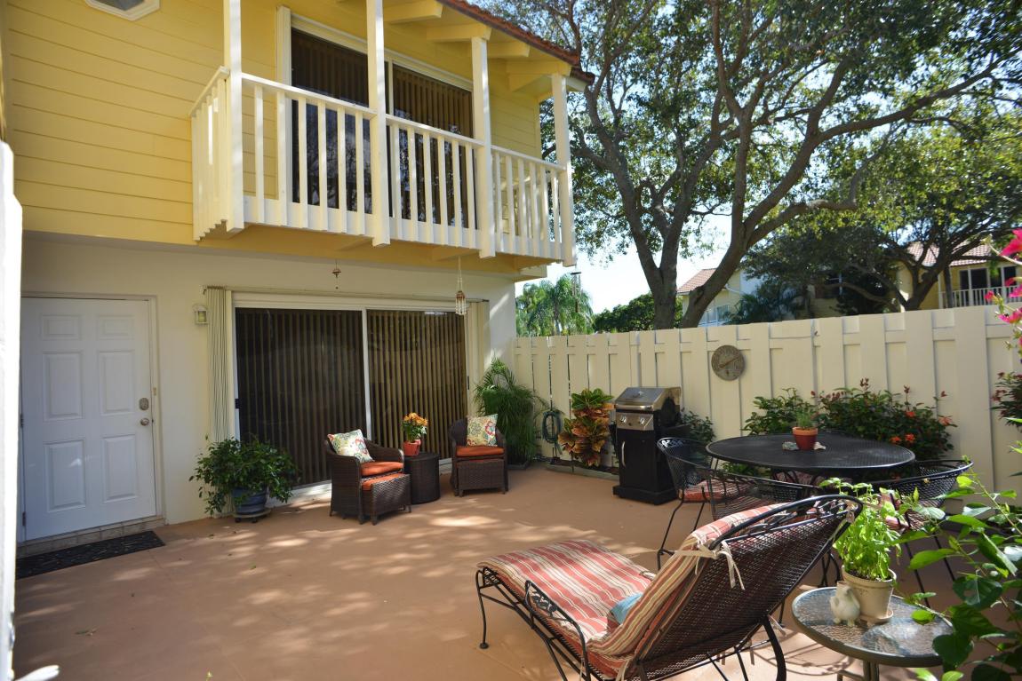 223 Seabreeze Circle, Jupiter, FL 33477