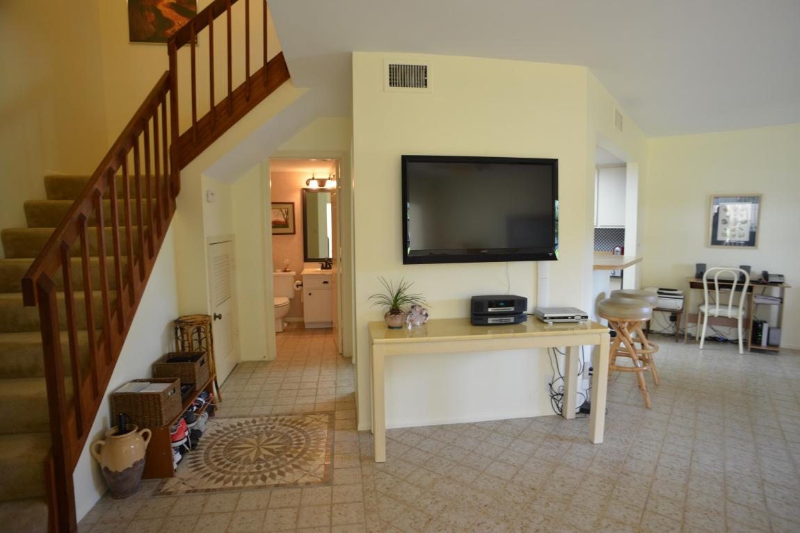 223 Seabreeze Circle, Jupiter, FL 33477