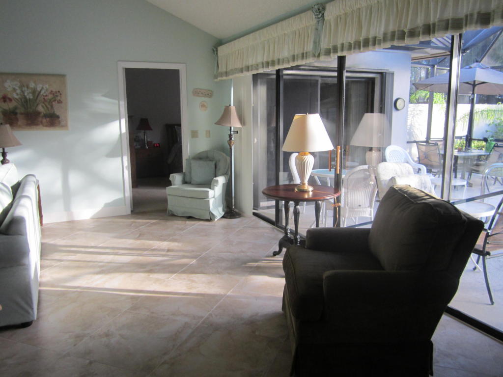 211 E River Park Drive, Jupiter, FL 33477