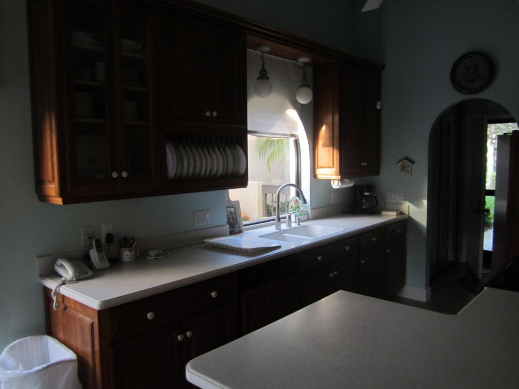 211 E River Park Drive, Jupiter, FL 33477