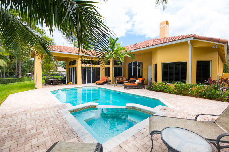 19176 SE Old Trail Drive E, Jupiter, FL 33478