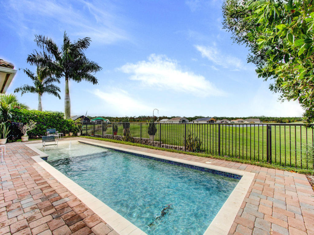 221 Carina Drive, Jupiter, FL 33478