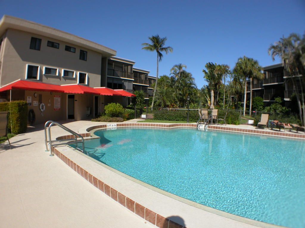 3605 S Ocean Boulevard, South Palm Beach, FL 33480