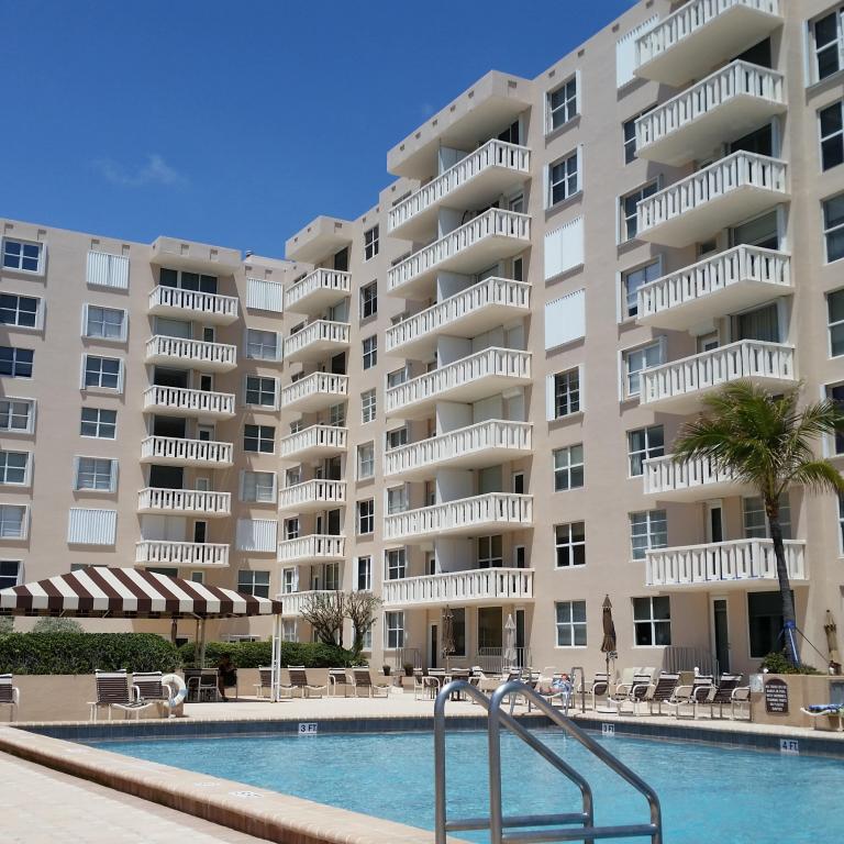3450 S Ocean Boulevard, Palm Beach, FL 33480