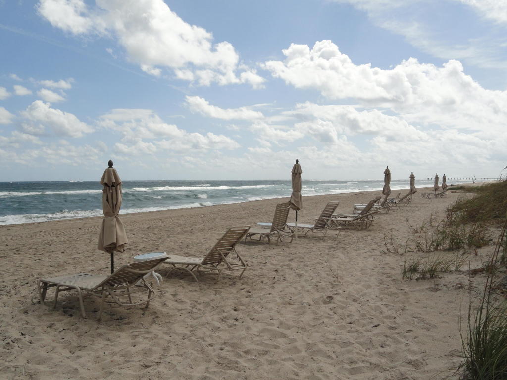 2565 S Ocean Boulevard, Palm Beach, FL 33480
