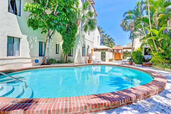 214 Chilean Avenue Unit J, Palm Beach, FL 33480