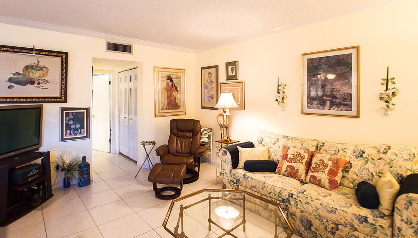 4201 S Ocean Boulevard, South Palm Beach, FL 33480