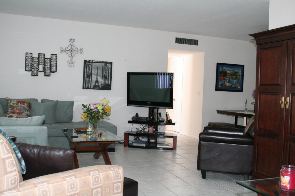 4501 S Ocean Boulevard, South Palm Beach, FL 33480