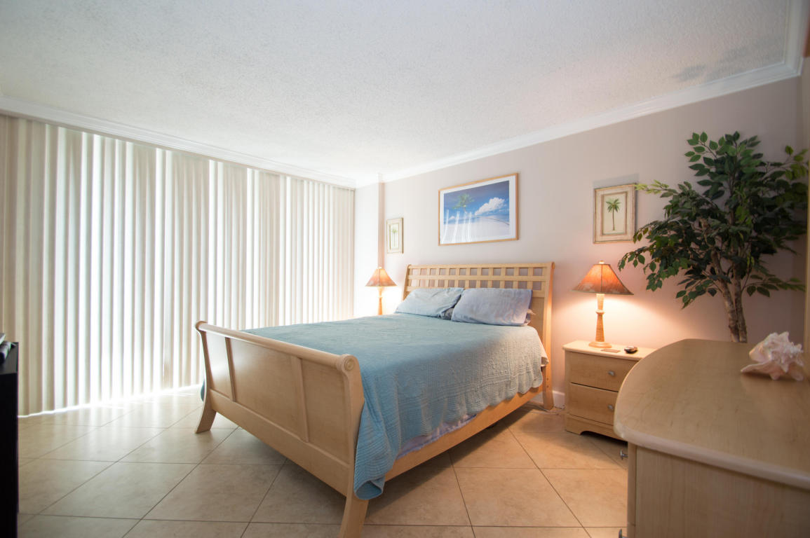3580 S Ocean Boulevard, South Palm Beach, FL 33480