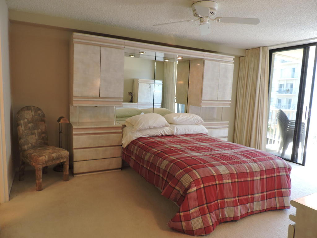 3200 S Ocean Boulevard, Palm Beach, FL 33480