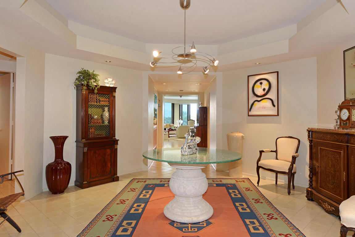 2000 S Ocean Boulevard, Palm Beach, FL 33480