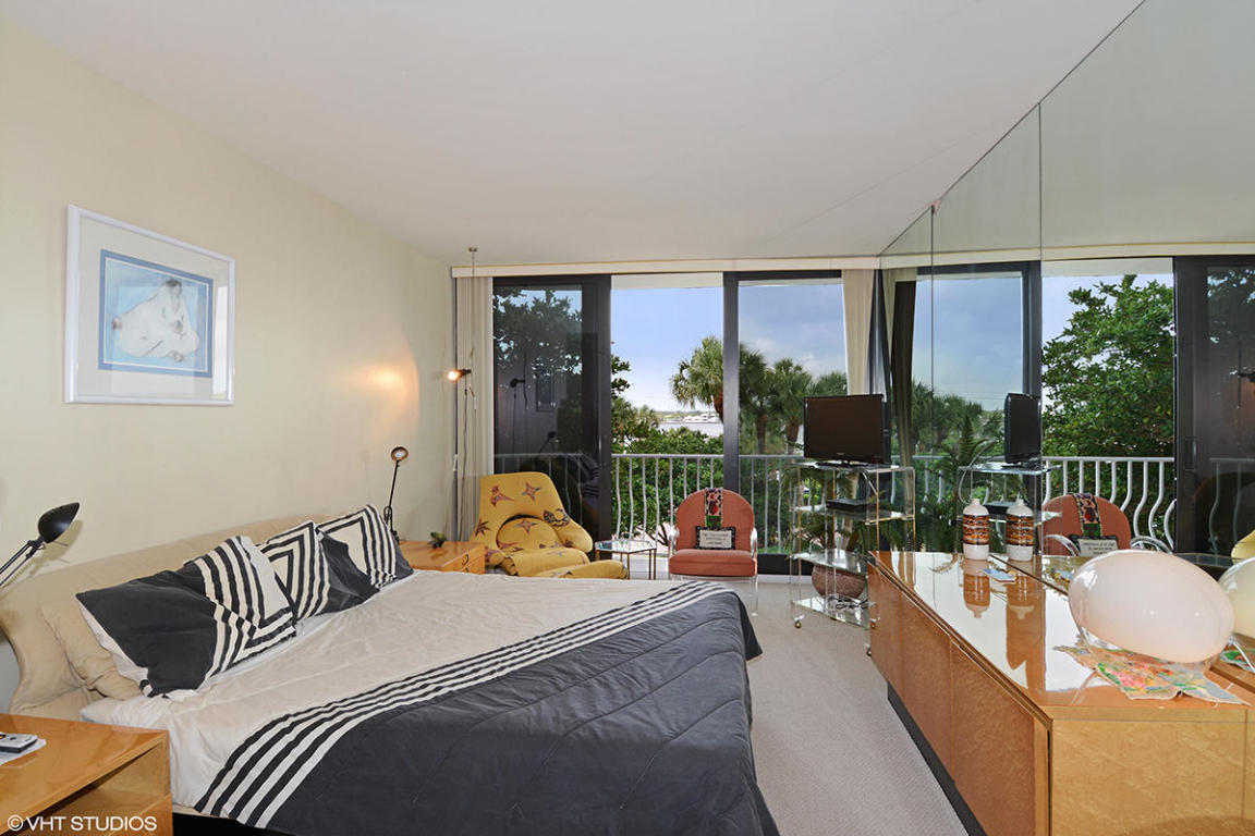2000 S Ocean Boulevard, Palm Beach, FL 33480