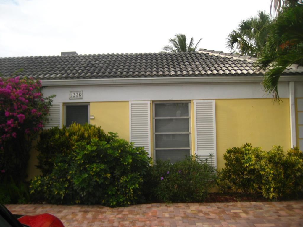 1228 George Bush Boulevard, Delray Beach, FL 33483
