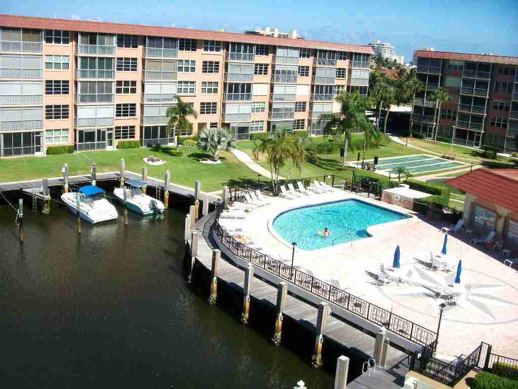 920 Dogwood Drive, Delray Beach, FL 33483