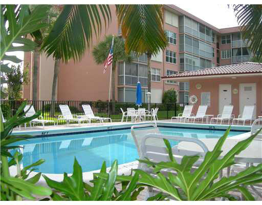 920 Dogwood Drive, Delray Beach, FL 33483