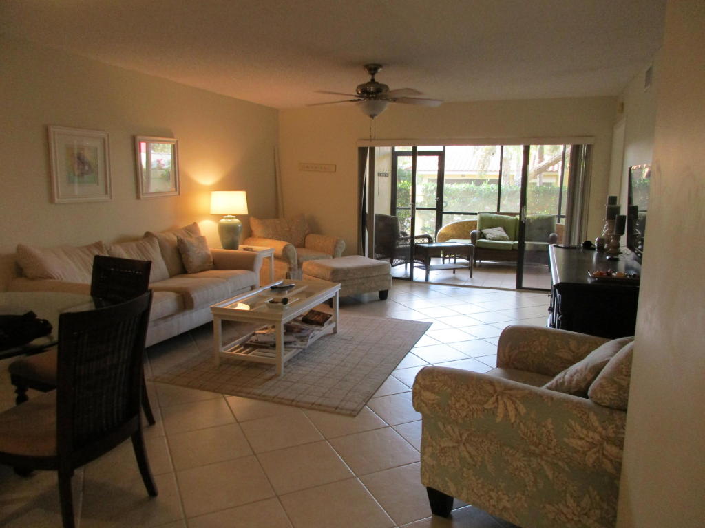 30 Pelican Pointe Drive, Delray Beach, FL 33483