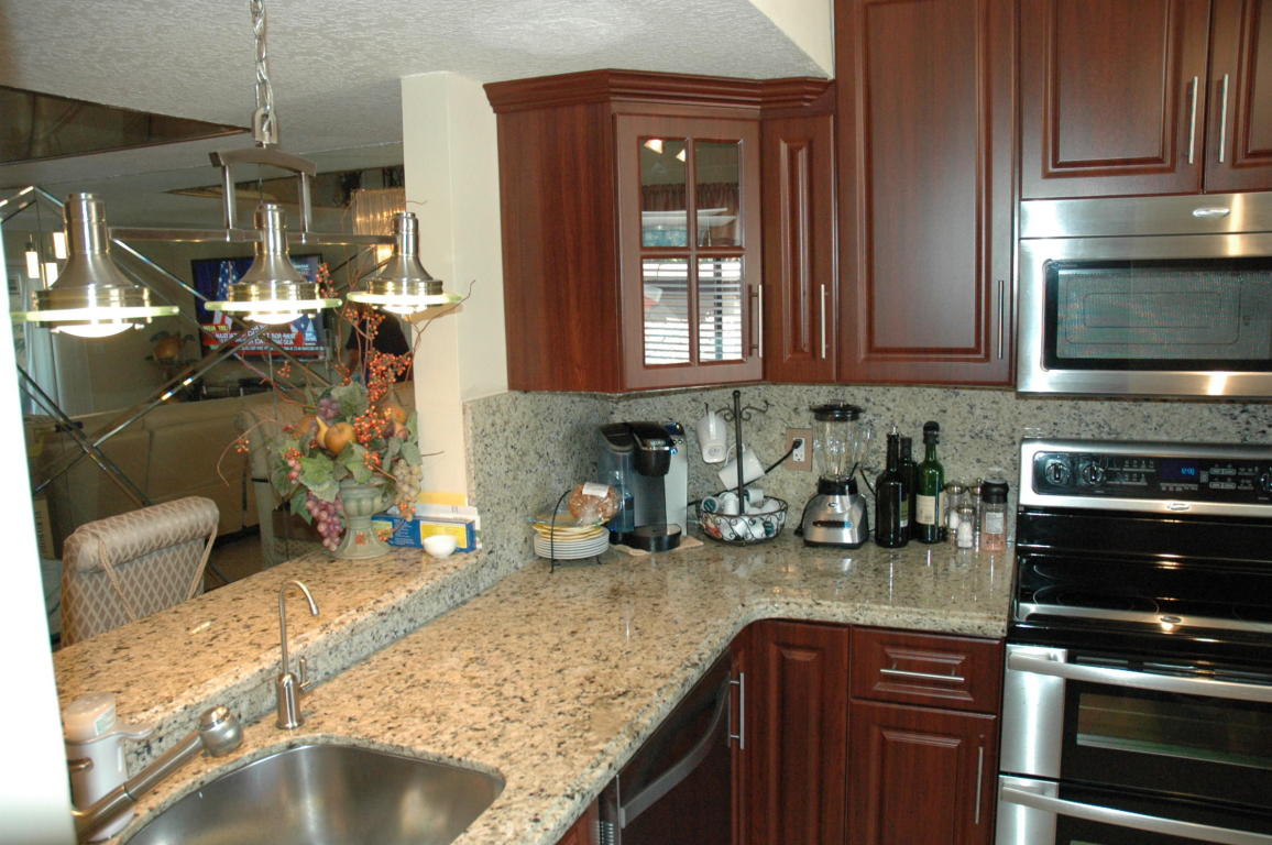 210 Captains Walk, Delray Beach, FL 33483