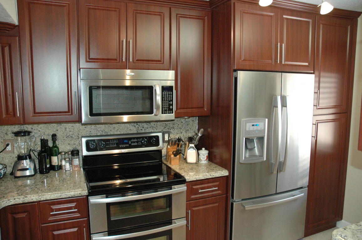 210 Captains Walk, Delray Beach, FL 33483