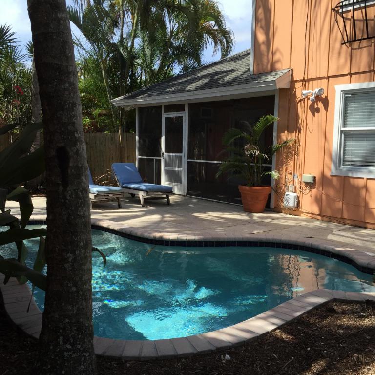 323 NE 7th Avenue, Delray Beach, FL 33483
