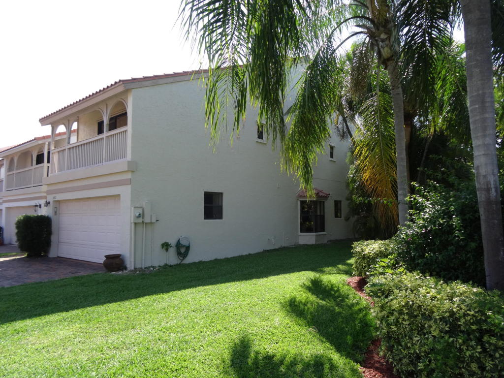 3482 Harbor Circle, Delray Beach, FL 33483