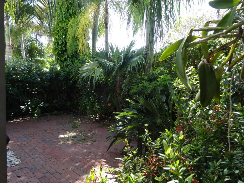 3482 Harbor Circle, Delray Beach, FL 33483