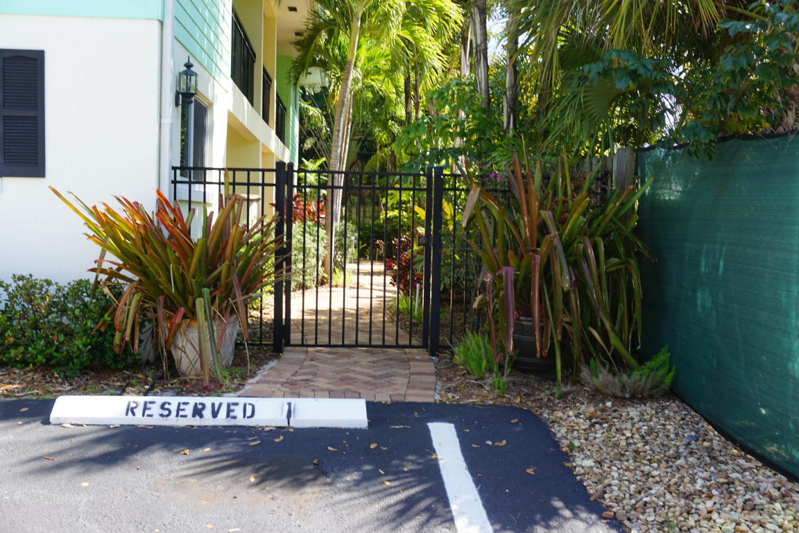 49 SE 7th Avenue, Delray Beach, FL 33483