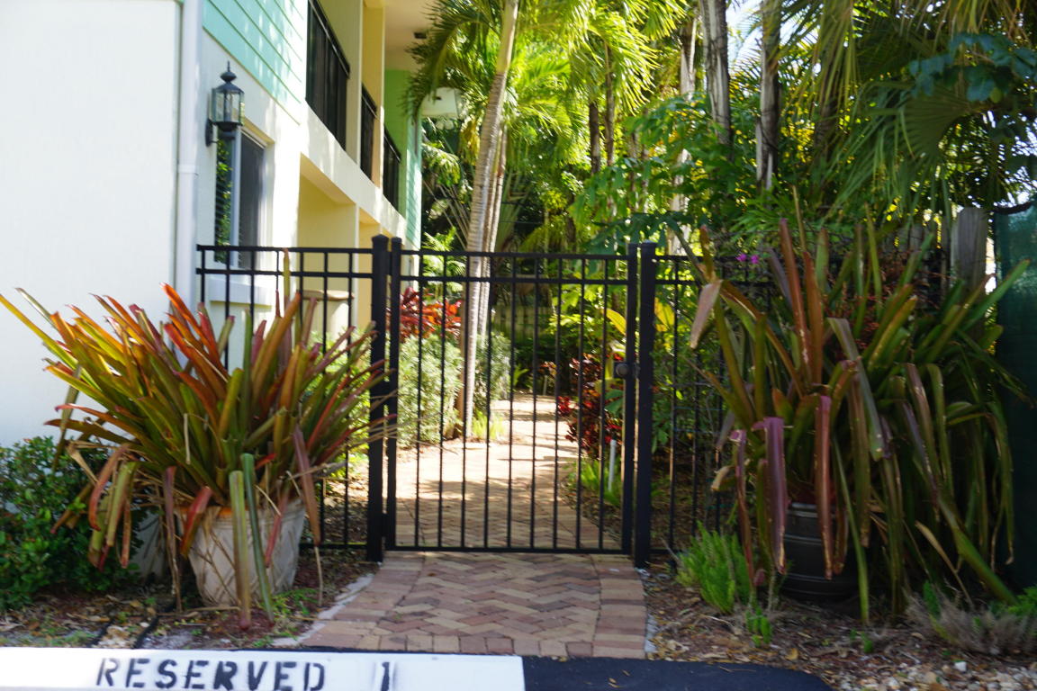 49 SE 7th Avenue, Delray Beach, FL 33483