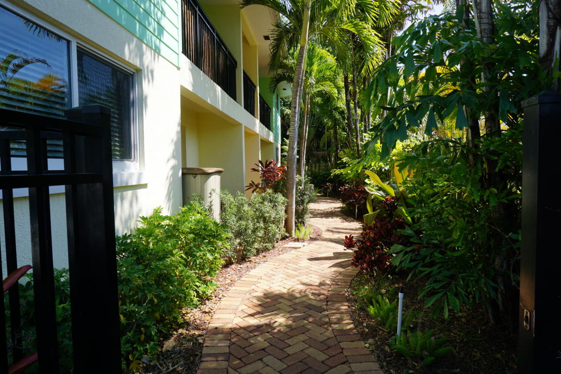 49 SE 7th Avenue, Delray Beach, FL 33483