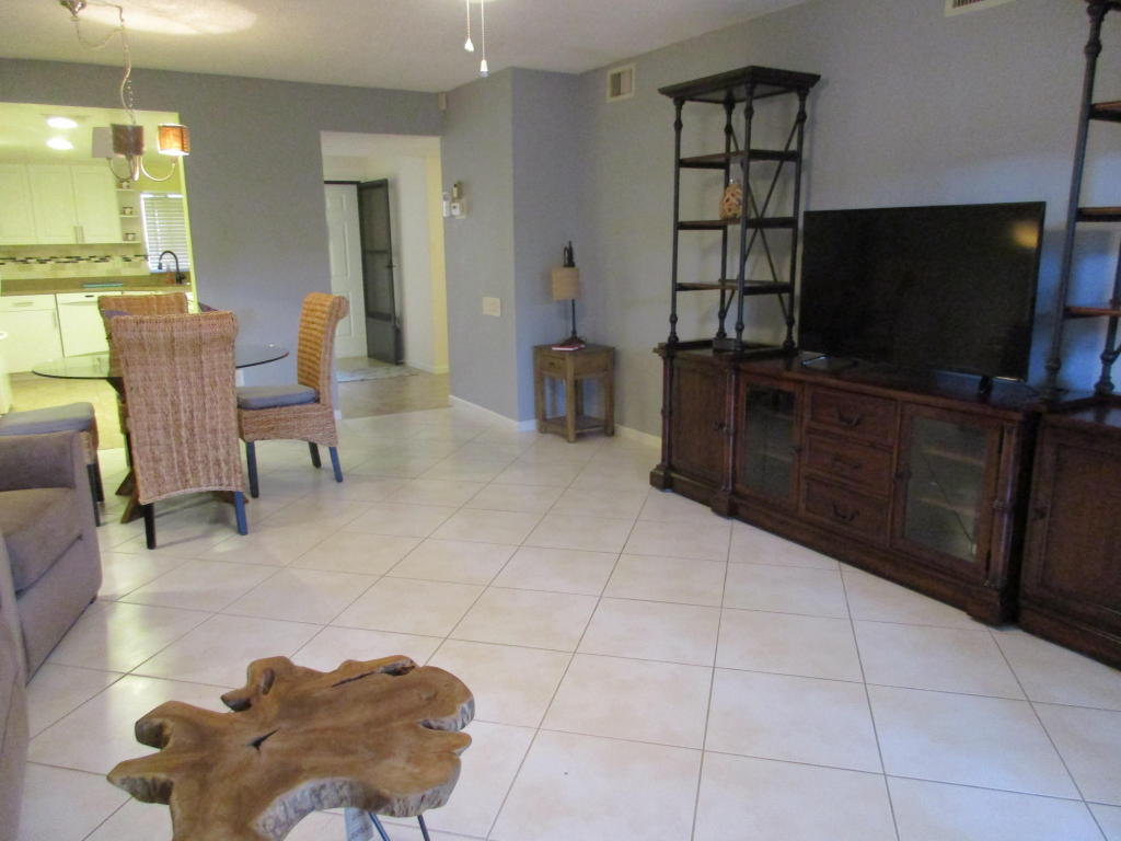 65 Pelican Pointe Drive, Delray Beach, FL 33483