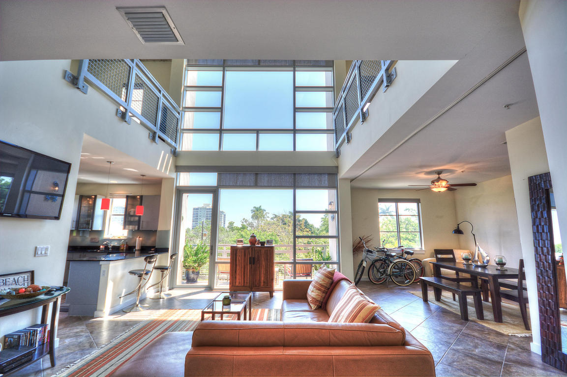 335 SE 6th Avenue, Delray Beach, FL 33483