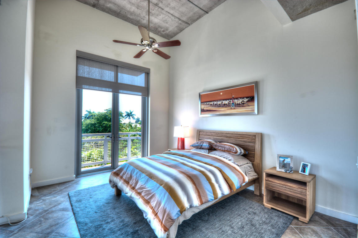 335 SE 6th Avenue, Delray Beach, FL 33483