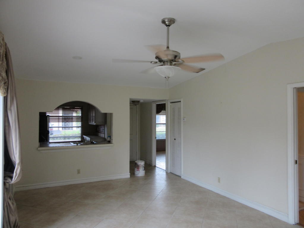 15903 Forsythia Circle, Delray Beach, FL 33484