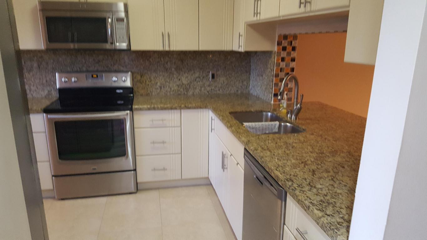 5550 Witney Drive, Delray Beach, FL 33484