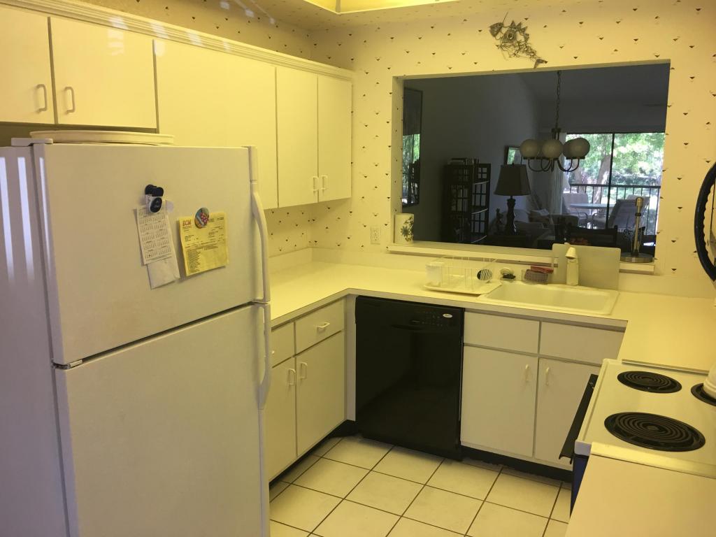 5087 Oak Hill Lane, Delray Beach, FL 33484