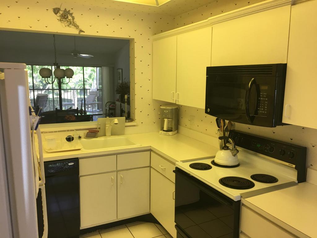 5087 Oak Hill Lane, Delray Beach, FL 33484