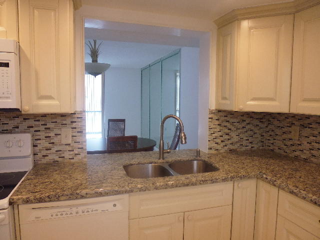 5190 Las Verdes Circle, Delray Beach, FL 33484