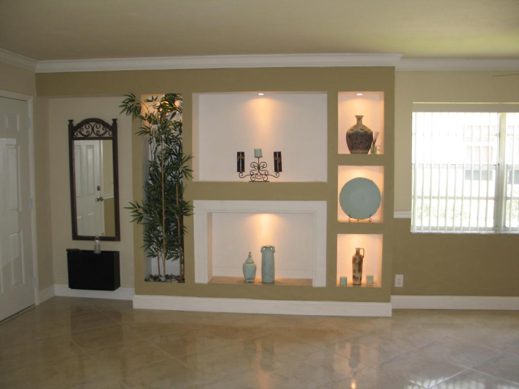 441 Flanders J, Delray Beach, FL 33484