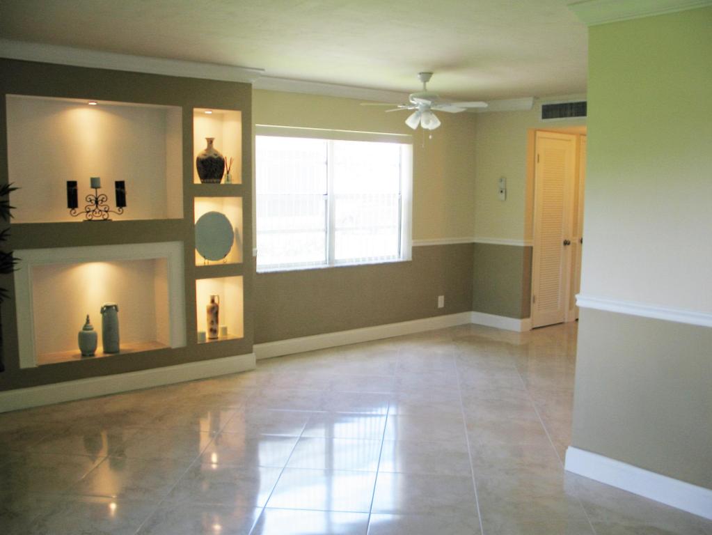 441 Flanders J, Delray Beach, FL 33484