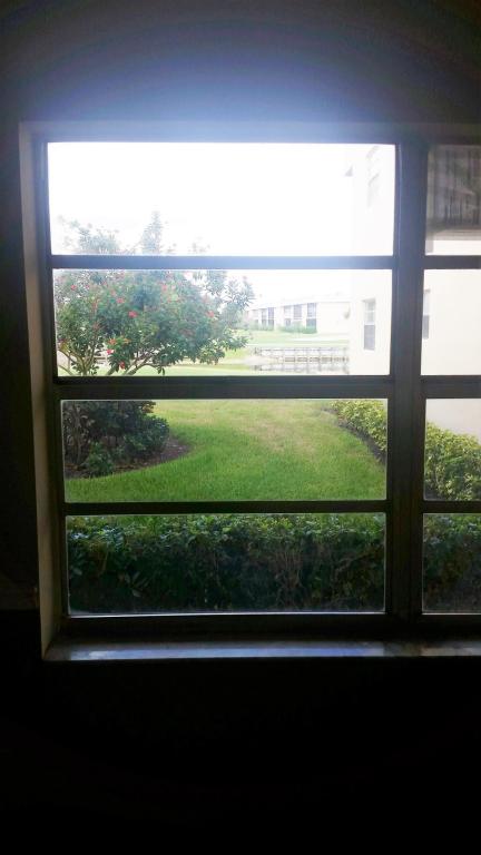 441 Flanders J, Delray Beach, FL 33484