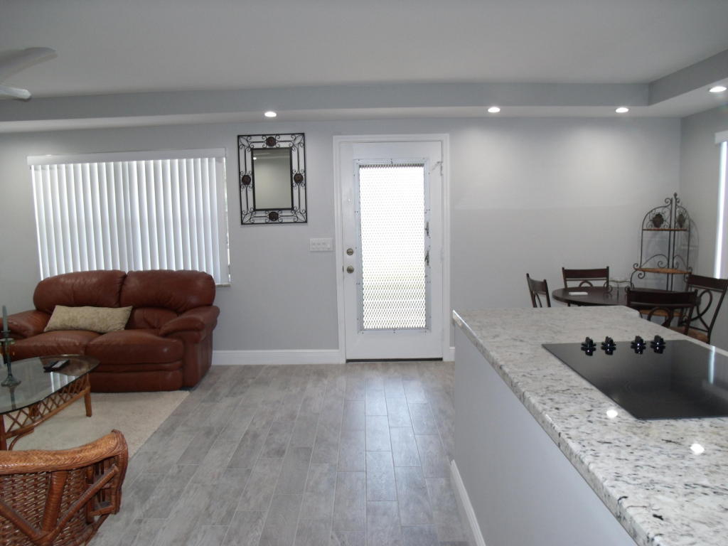 913 Flanders, Delray Beach, FL 33484