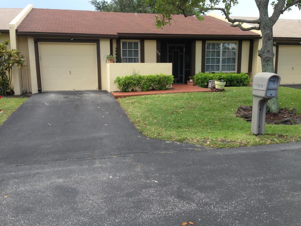 5295 Copper Leaf Circle, Delray Beach, FL 33484