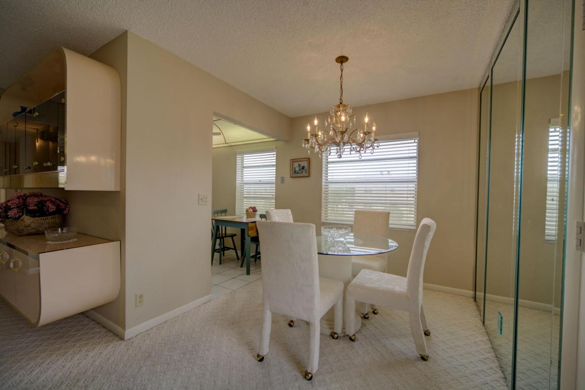 576 Burgundy L, Delray Beach, FL 33484