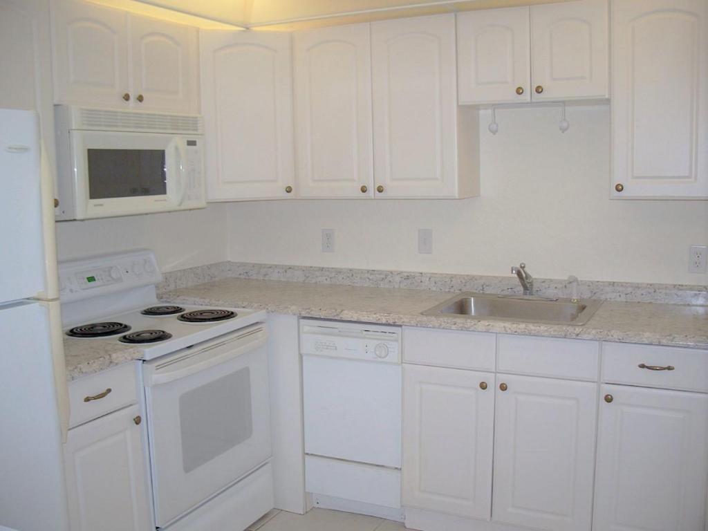 727 Flanders P, Delray Beach, FL 33484