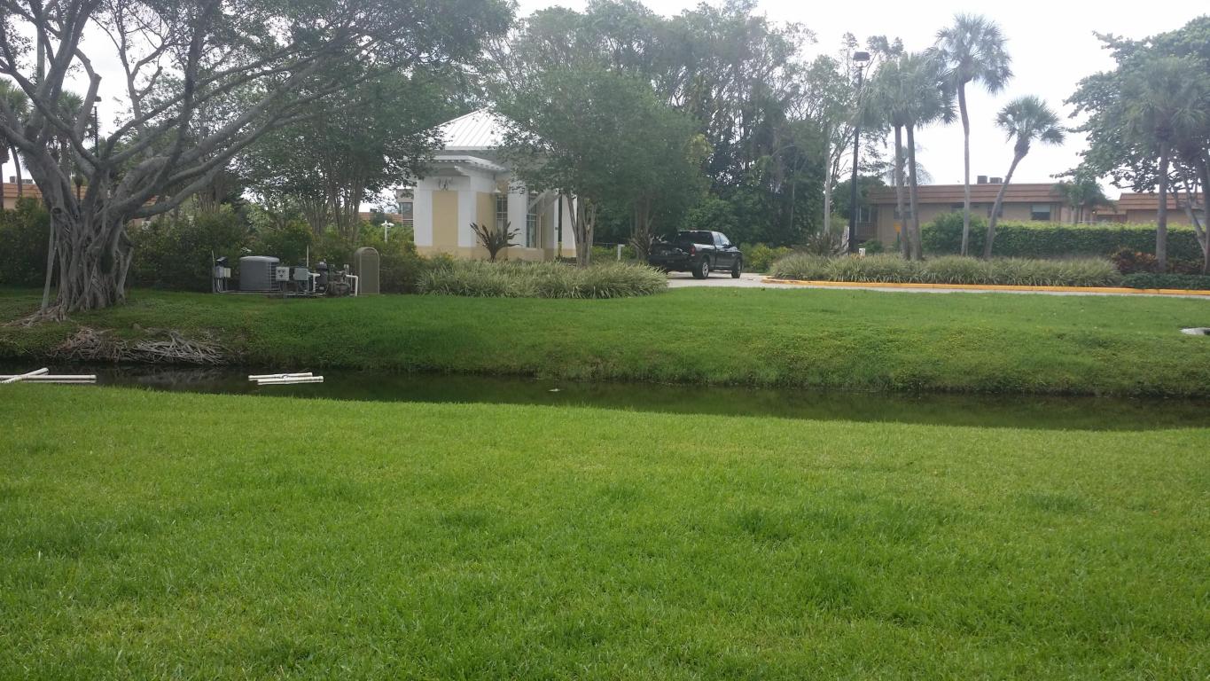 216 Flanders E, Delray Beach, FL 33484