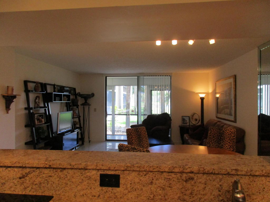 5190 Las Verdes Circle, Delray Beach, FL 33484